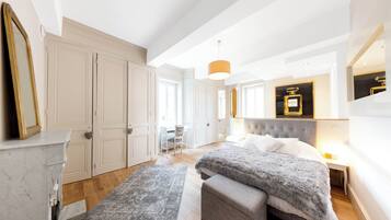 15 quartos, Wi-Fi, roupa de cama