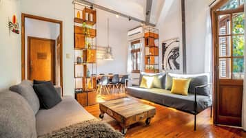 Televisión, oficina