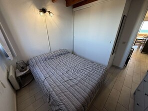1 bedroom - Port Leucate: AC 1BR, 4 pers, parking, near beach (Port Leucate)