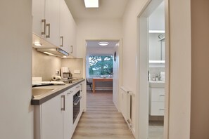 Fridge, microwave, stovetop, dishwasher - Vacation home Dornkampstrasse 1a Apartment 2 (Timmendorfer Strand)