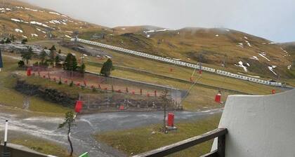 Ski-in/ski-out apartment 6 pers, free parking