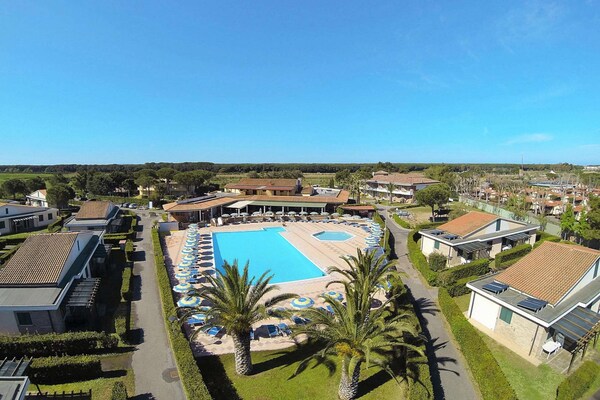 Villa In Cecina Mare Near Sandy Beaches - Cecina