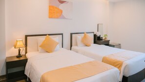 Superior Twin Room | Peti besi dalam bilik, langsir/tirai gelap terus, Wi-fi percuma 