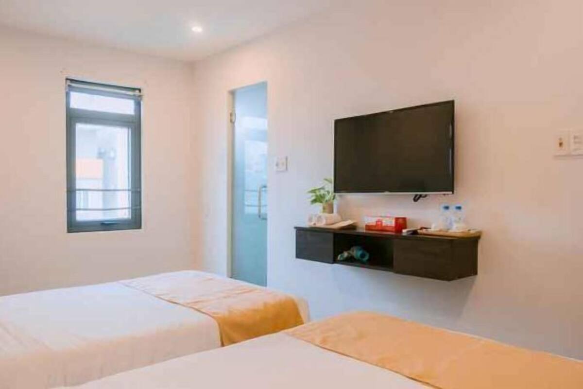 In-room safe, blackout drapes, free WiFi, bed sheets