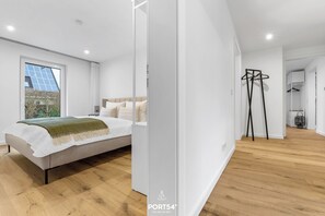 3 bedrooms, travel crib, free WiFi, bed sheets