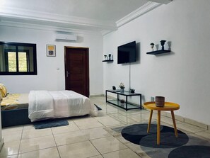 1 bedroom, individually decorated, individually furnished