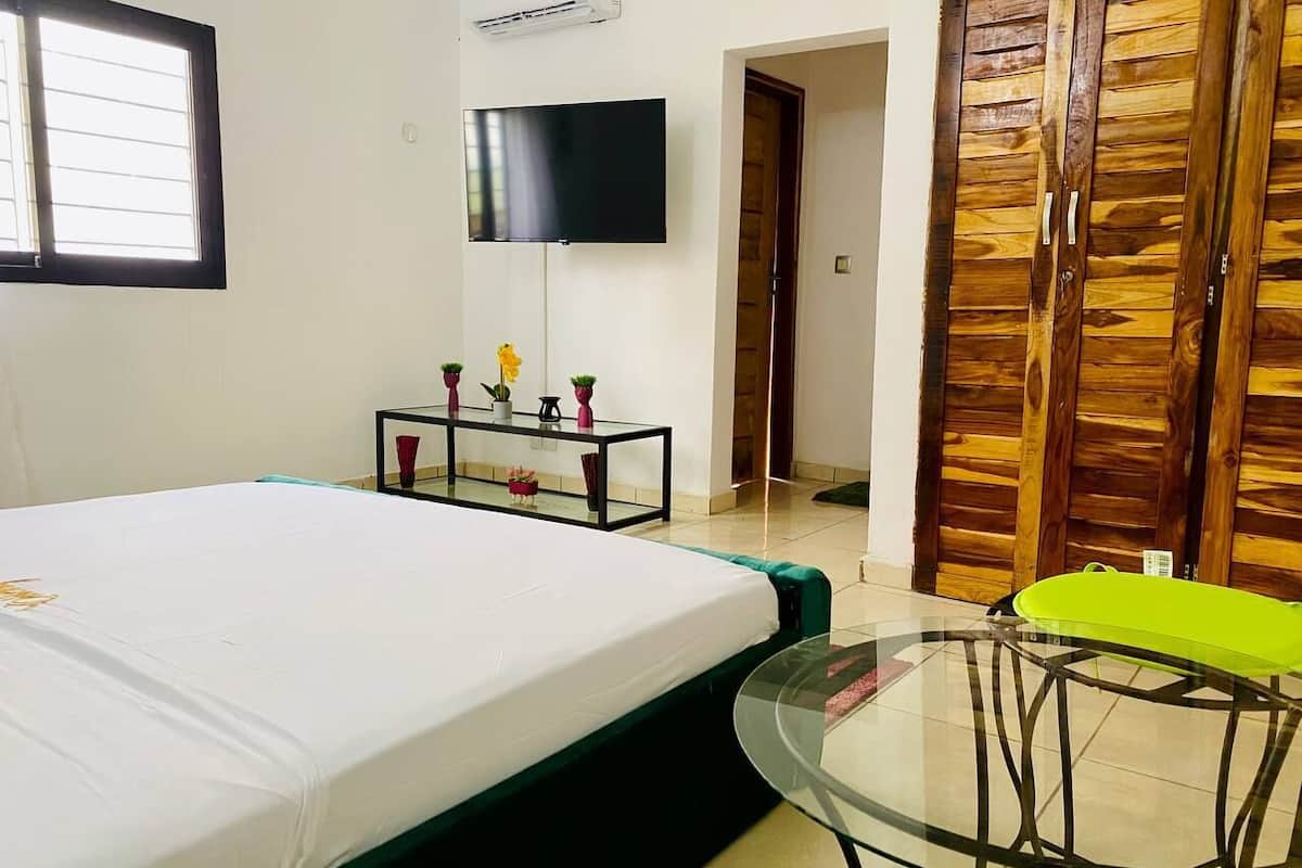 Comfort Studio, Balcony, City View | 1 bedroom, individually decorated, individually furnished