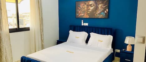 Suite Deluxe, balcón, vistas a la ciudad | Decoración individual y mobiliario individual