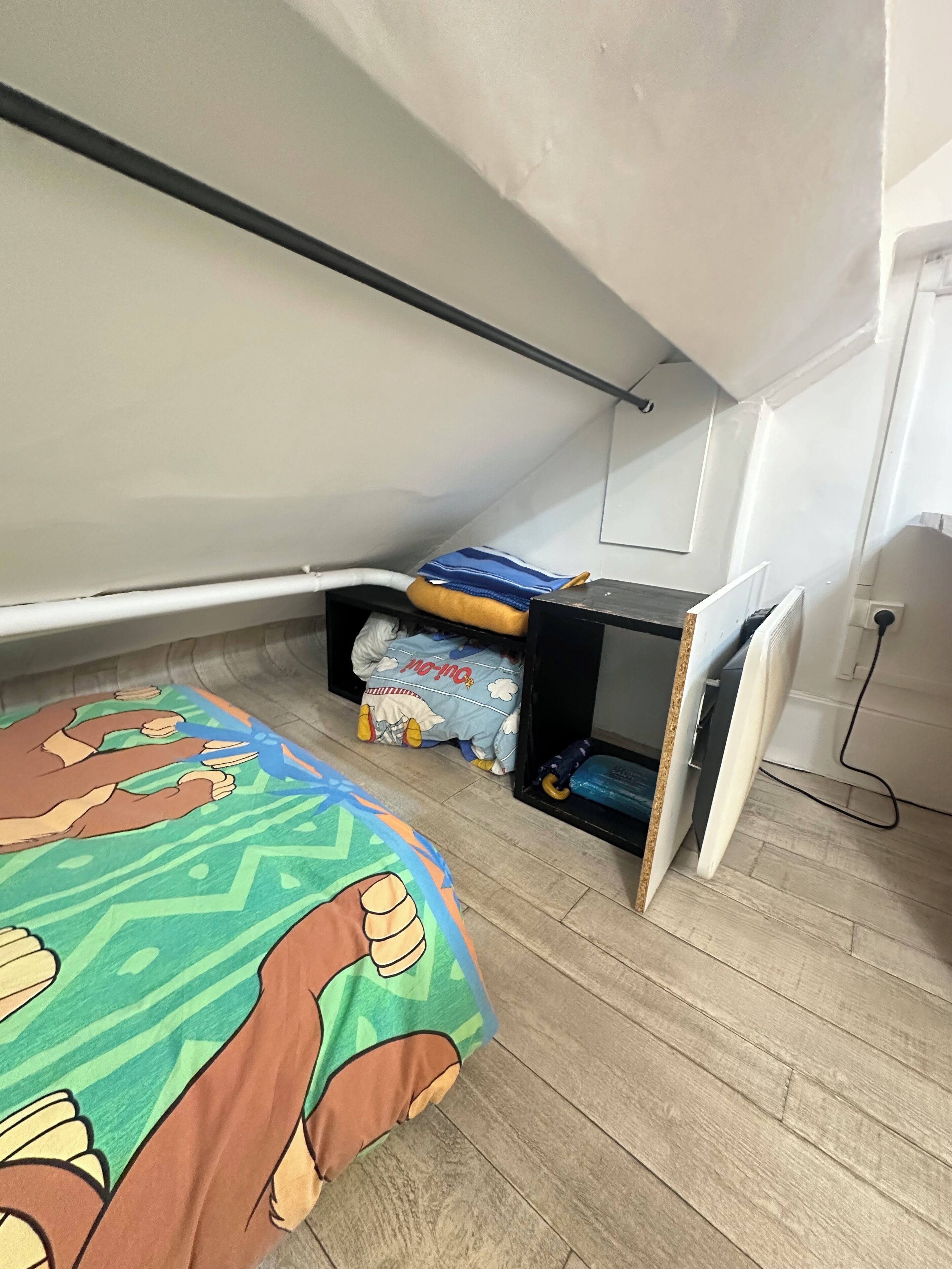 1 bedroom, iron/ironing board, bed sheets