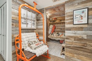 Interior - Prime Old Town with Private Hot Tub (Park City)