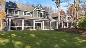 المنشأة من الخارج