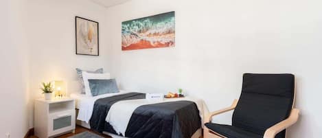 1 soverom, strykejern/-brett, reiseseng for barn og wi-fi