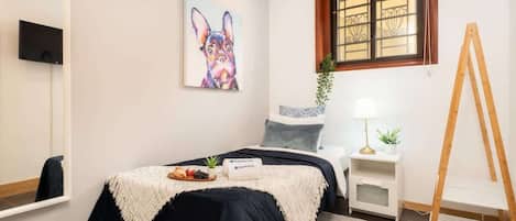 1 soverom, strykejern/-brett, reiseseng for barn og wi-fi