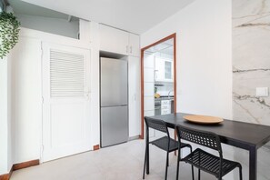 Dining - Host Wise - Charming Cozy Room 5 (São Mamede de Infesta)