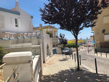 Image de lâhĂ©bergement Algarve Unique Blue Villa
50 m to beach / restaurants. 7 bedrooms. 20 min golf