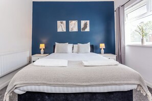 2 bedrooms, iron/ironing board, WiFi, bed sheets