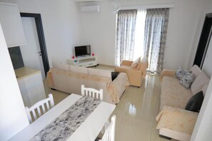 Family Room | Living area