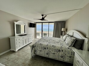 3 bedrooms, free WiFi, bed sheets - New Listing!! 7th Floor Oceanfront & Center + Beach Locker! Book Now! (Myrtle Beach)