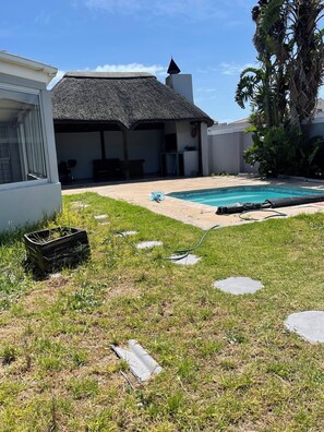 Exterior - Zoe & Saint (Cape Town)