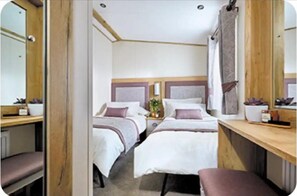 Chalet | 2 bedrooms, free WiFi, bed sheets