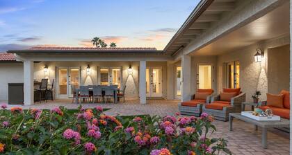 Lux Amenities+Private Sanctuary|Firepit+Swings! Desert Palm Oasis