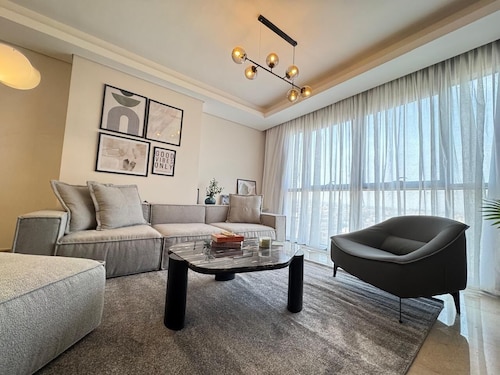 Mynt Stay zed west Residence