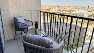 Deluxe Apartment, 2 Bedrooms, Balcony, City View | Terrace/patio