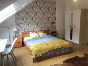 1 bedroom, iron/ironing board, WiFi, bed sheets