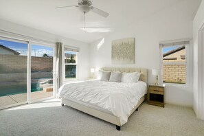 3 bedrooms, iron/ironing board, travel crib, free WiFi - Villa Solana: Heated Pool, Putting Green, Games (La Quinta)