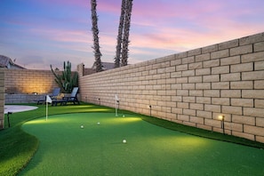 Property grounds - Villa Solana: Heated Pool, Putting Green, Games (La Quinta)