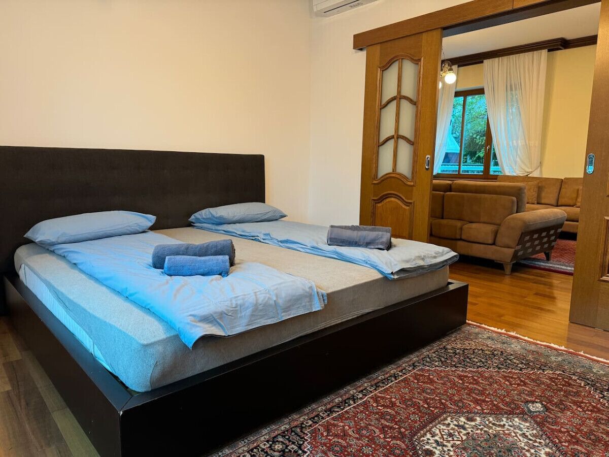 Bureau, Wi-Fi, draps fournis