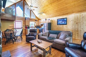 Fernseher, Kamin, Arbeitsbereiche