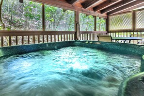 Bain à remous intérieur