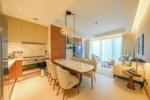Apartamento luxo, 3 quartos, vista para a cidade | Sala de jantar