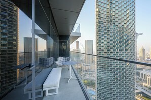 Apartamento luxo, 3 quartos, vista para a cidade | Terraço/pátio