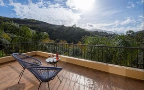 Property grounds - Serenity River Villa (Paleochora)