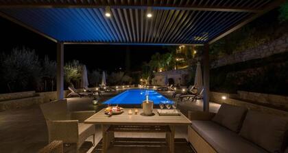 Serenity River Villa