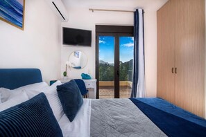 4 bedrooms, iron/ironing board, WiFi, bed sheets - Serenity River Villa (Paleochora)