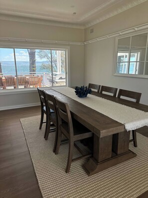 Appartement, 4 chambres, fumeur, balcon | Restauration