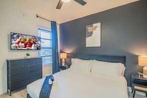 2 室のベッドルーム、アイロン / アイロン台、WiFi
