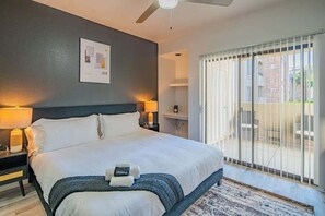 1 dormitorio, tabla de planchar con plancha, wifi y ropa de cama