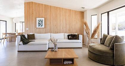 Chi House | Hot Tub, Cowboy Pool, Park Views