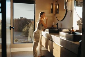 Interior - Free Bird · Pool, Spa, Pickleball, Outdoor Lvg Rm! (Joshua Tree)