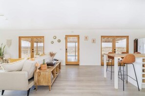 Interior - Loma Vista  By The Cohost Company (Joshua Tree)