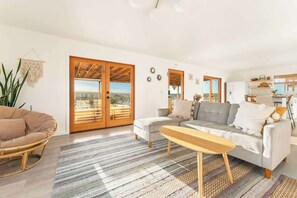 Fernseher, Kamin, Arbeitsbereiche