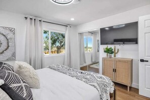 5 bedrooms, travel cot, WiFi, bed sheets