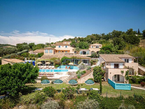 Splendid Flat in Provencal Villa 1br/3p