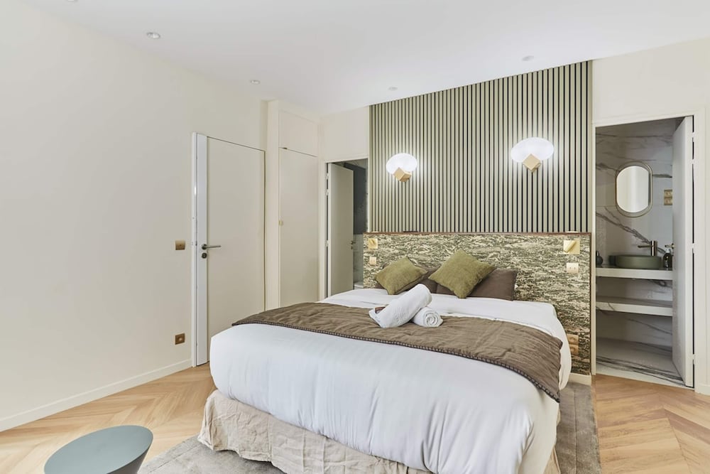 Superb Apartement Champs Elysee/saint Honore - Paris