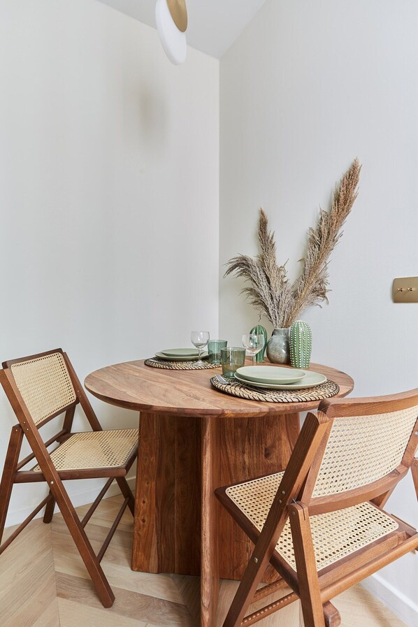 Apartment | Dining - Sublime Suite Saint Honore, Elysee Palace (Paris)