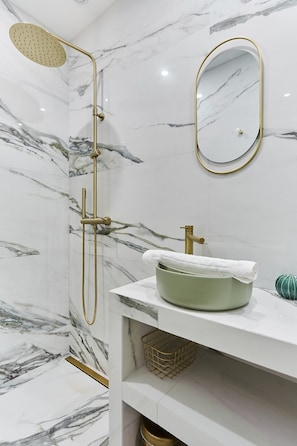 Apartamento | Baño | Secador de pelo y jabón
